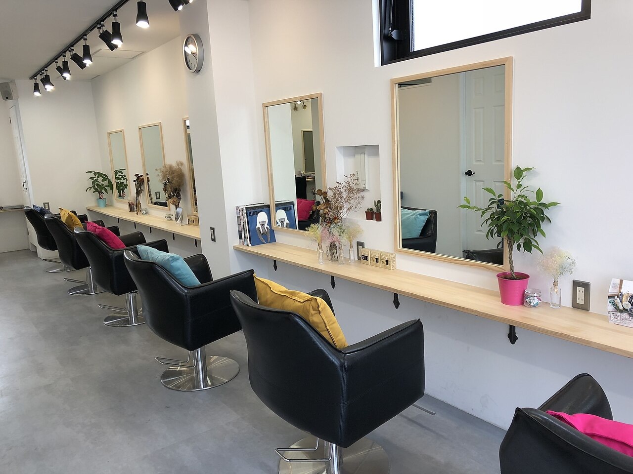 MONICA 茶屋町